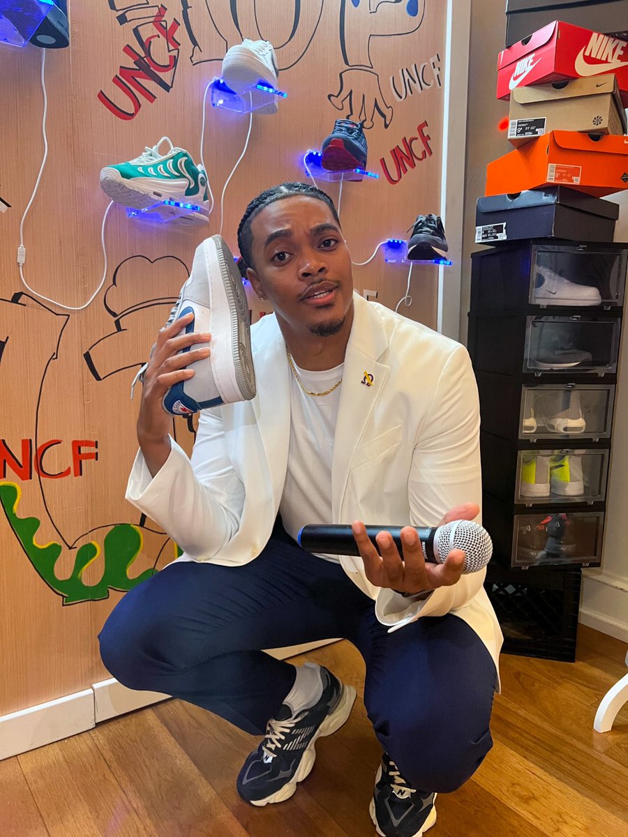 KyleOnTheMic_'s tweet image. The UNCF Young Professional Hype Man✨

Thank you @UNCF for having me host your 3rd Annual Sneaker Ball Gala Noir as we #PartyWithAPurpose 🎤
———————-
#UNCFGalaNoir #GalaNoir #HBCUs #YoungProfessionals #BlackExcellence