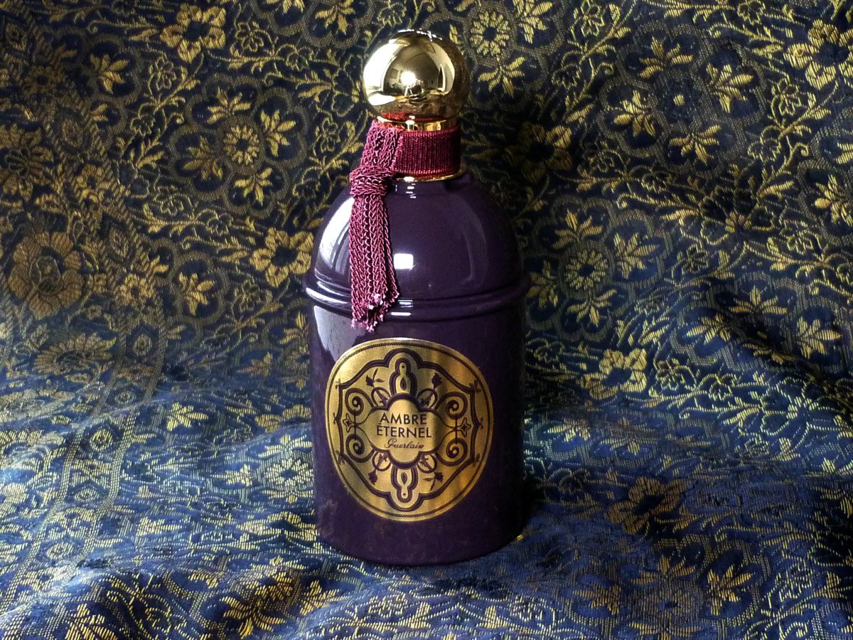 عاشق عطور . tweet media