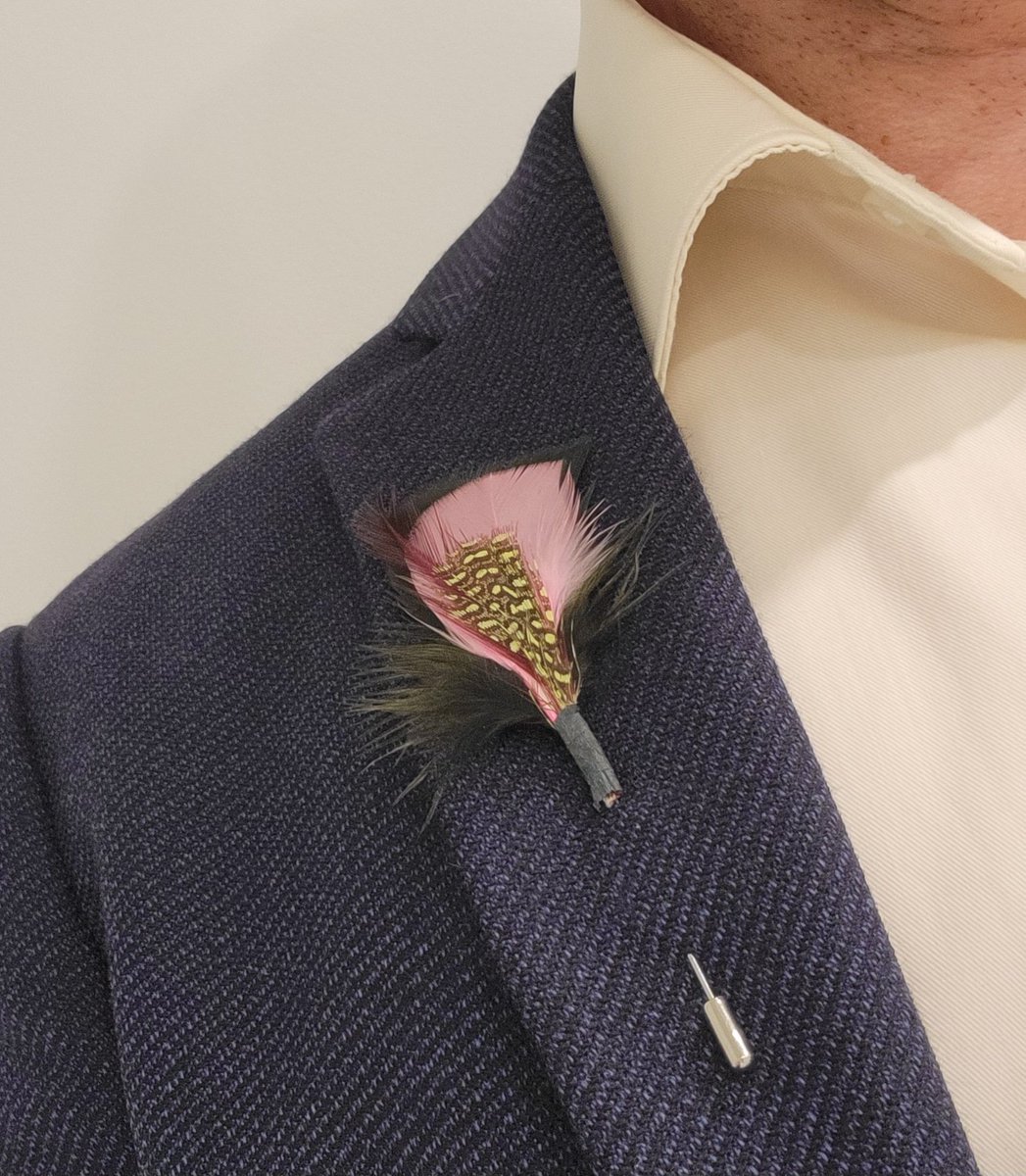 Todd Hirsch (@thetoddhirsch) on Twitter photo I have the most talented, creative and generous friends!
<a href="/chefLiana/">Liana Robberecht</a> created these amazing lapel pins for me, using feathers and polished stone.
Thank you, Liana, for sharing your talent I have the most talented, creative and generous friends!
<a href="/chefLiana/">Liana Robberecht</a> created these amazing lapel pins for me, using feathers and polished stone.
Thank you, Liana, for sharing your talent