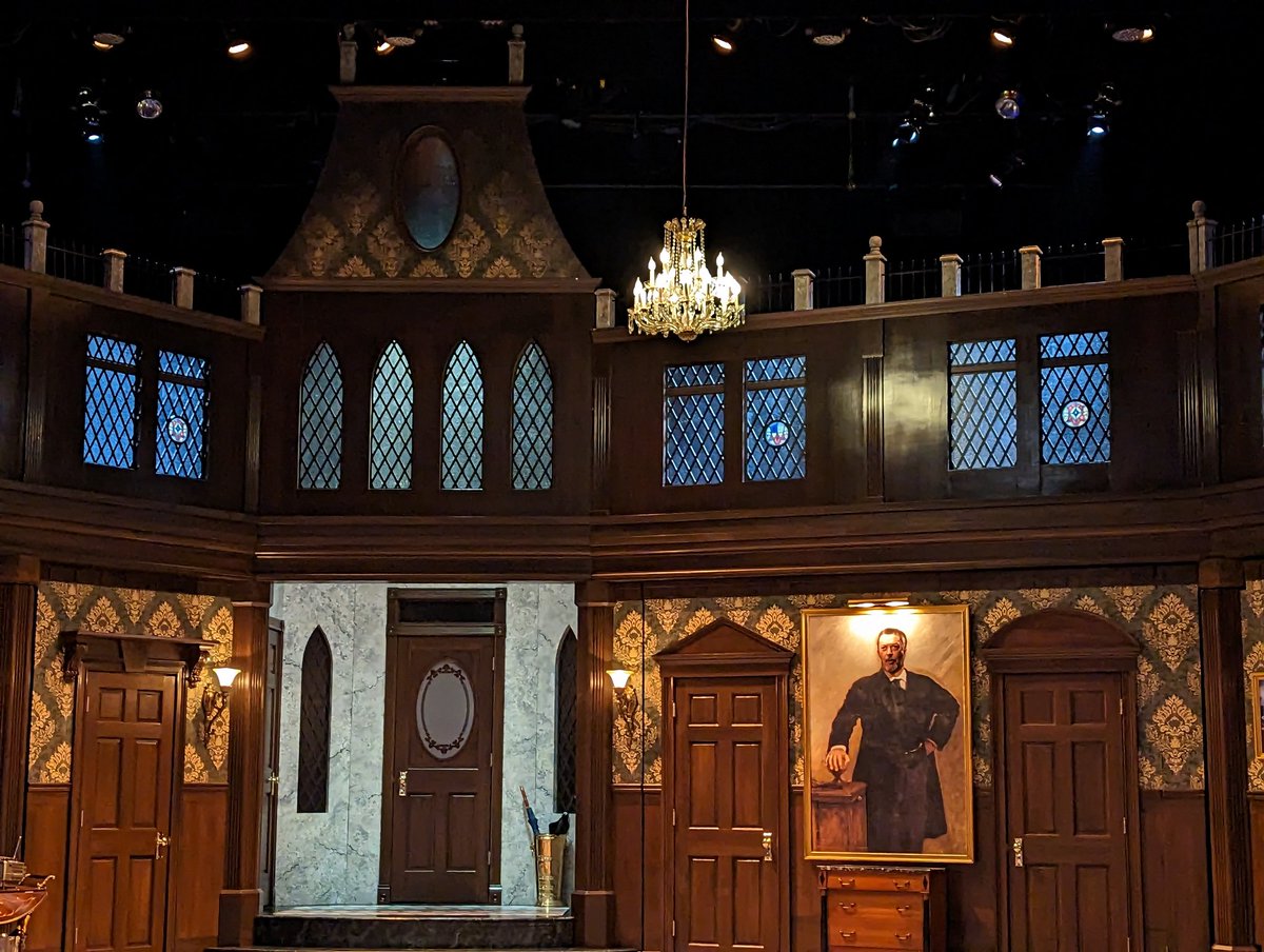 ChrisSchierer's tweet photo. Get a Clue! @syracusestage https://t.co/6fdEhSAUmf