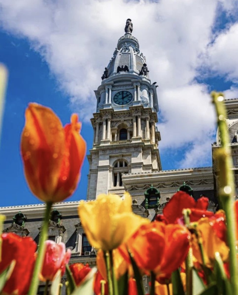 Gotta catch the view of City Hall from every angle. 🤩
#VisitPhilly #ExplorePhilly 

📸: youbetkev on IG