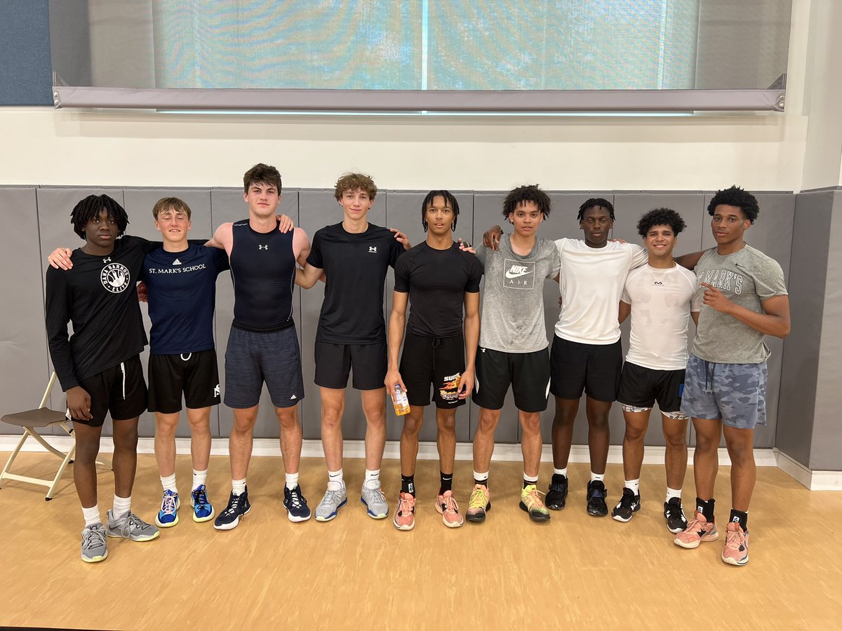 Great weekend at the NEPSAC showcase, we had some fantastic moments as a team and went 2-1. Awesome opportunity to play in front of a gym full of college coaches, looking forward to running it back again next weekend! #GoSMLions