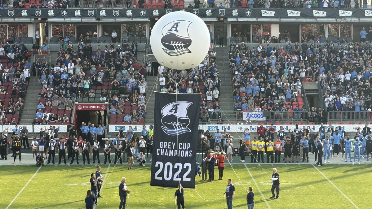 The first game of the season and Lord Grey is in the House!!  #Toronto #Argonauts vs #Hamilton #TigerCats 🏈🇨🇦🏟️🏆
#CFL #PullTogether @StadiumJourney