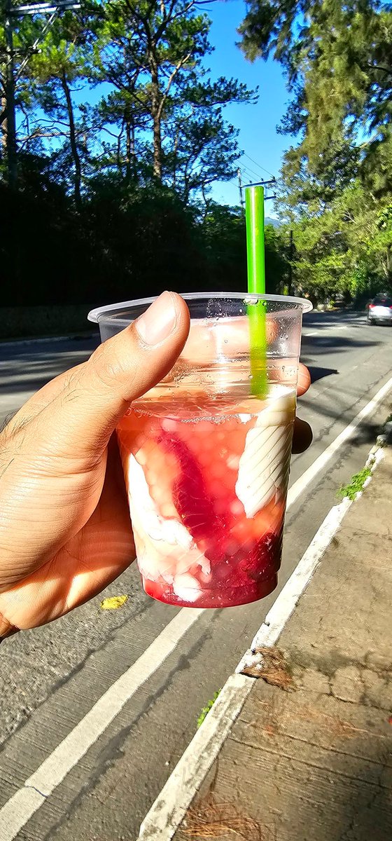 Strawberry Taho
#wheninbaguio 
#musttry
