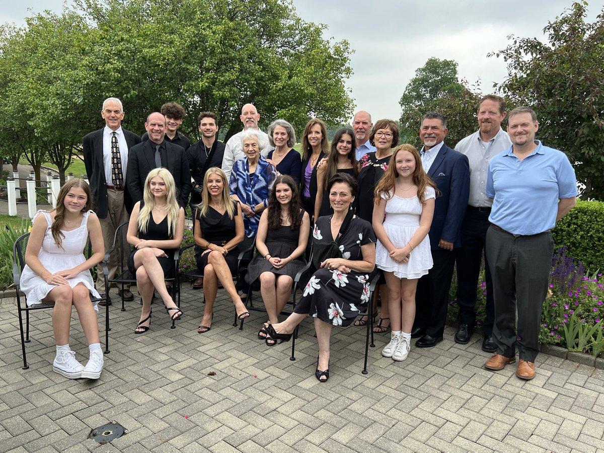 Spent the weekend celebrating my fathers life, but can’t let the day go by without acknowledging the man that keeps our family up and running ⁦<a href="/CalabroTom/">Tom Calabro</a>⁩ !   Love you, and appreciate you more !!!