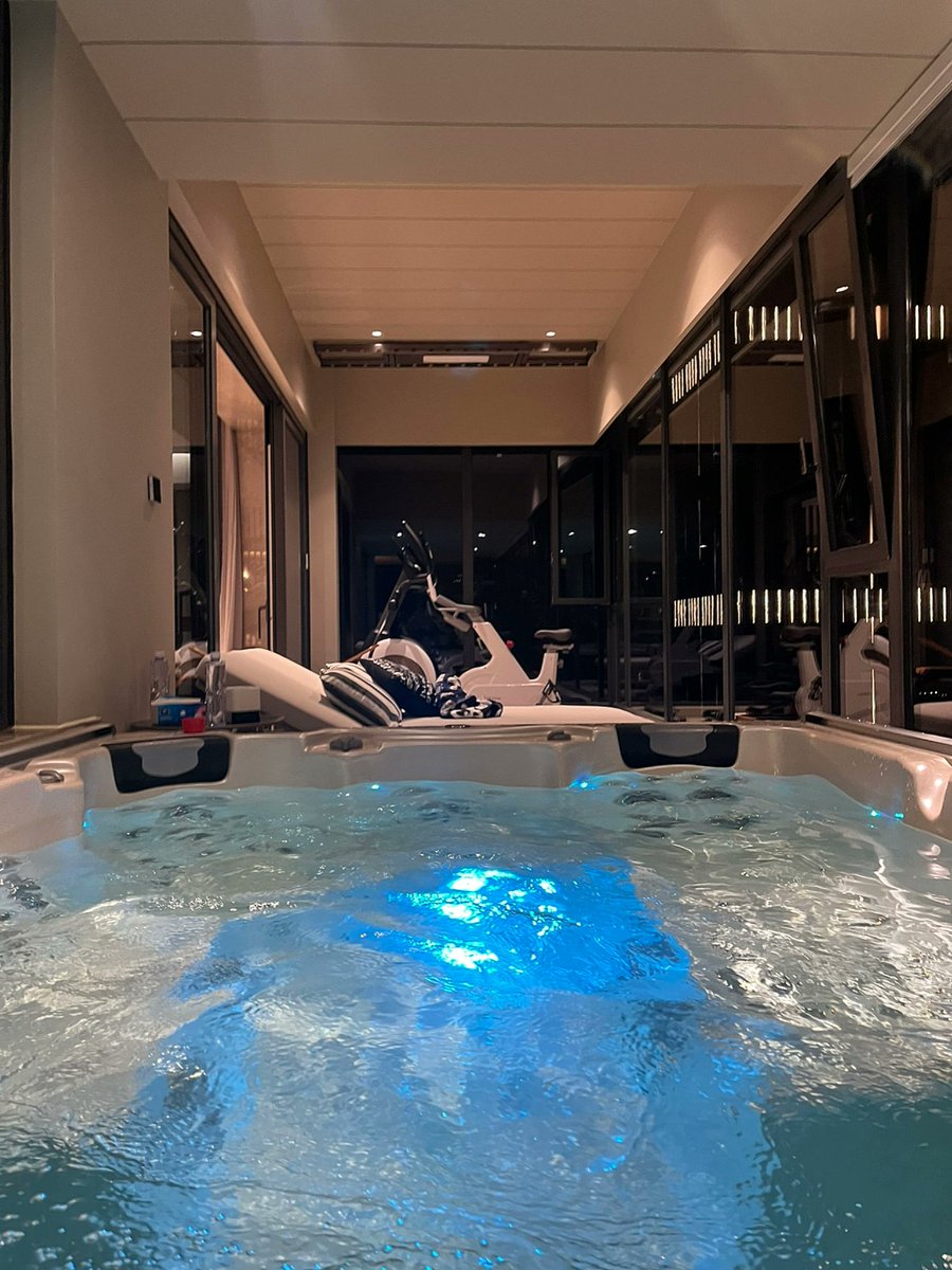 sem_tony's tweet image. Every time I learn a swimming style is the most fulfilling moment