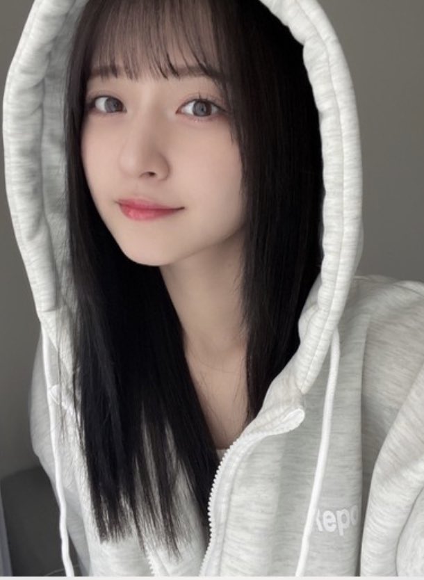 kenakitake's tweet photo. 紗耶ちゃん
最近、黒髪の前髪ありにしてるし
飛鳥さんの髪型に寄せてるし
夏曲　て事から　
紗耶ちゃんがセンター　だね

#金川紗耶 
#乃木坂46
#選抜発表 https://t.co/SkeSVBamed