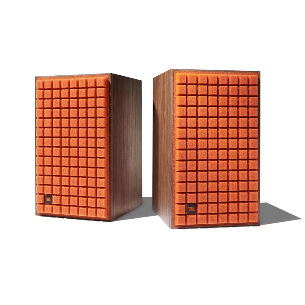 TurntableLab's tweet photo. JBL / L82 Classic 8" Speakers

↘ midsize 150w passive combining classic #JBL design + advanced acoustic technology. avail standalone or bundled w/ height-optimized stands; save $550 for a ltd time!

⫸ https://t.co/7p8o5raOuq

@JBLaudio #jblaudio #jbl75 #l82classic #ttlhifi https://t.co/Zt8tS9ncM4