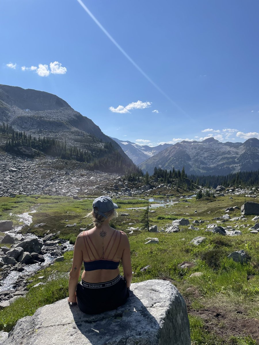 Hiking in Harmony tweet media