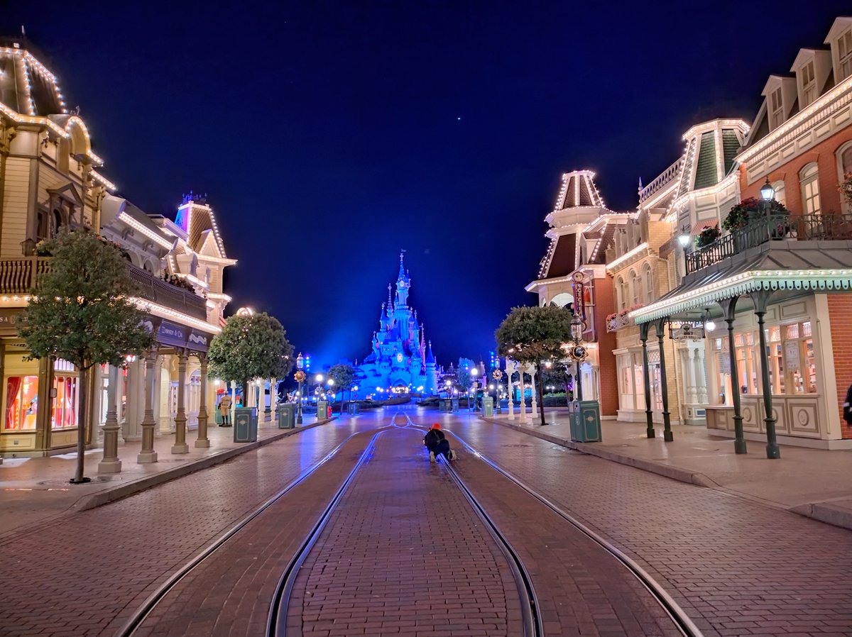 Mainstreet U.S.A ❤️✨🌜 #DisneylandParis