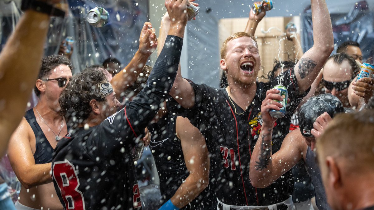 Vancouver Canadians tweet media