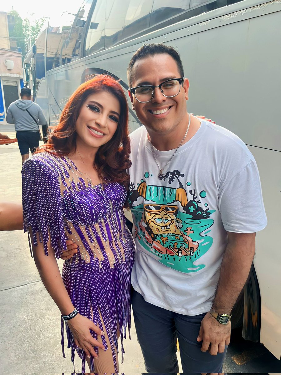 9 años después nos volvemos a encontrar mi Rox hermosa 🫶🏼💖 ahora cumpliendo tu sueño con la Sonora Dinamita.

<a href="/_roxanapuente/">Roxana Puente</a>