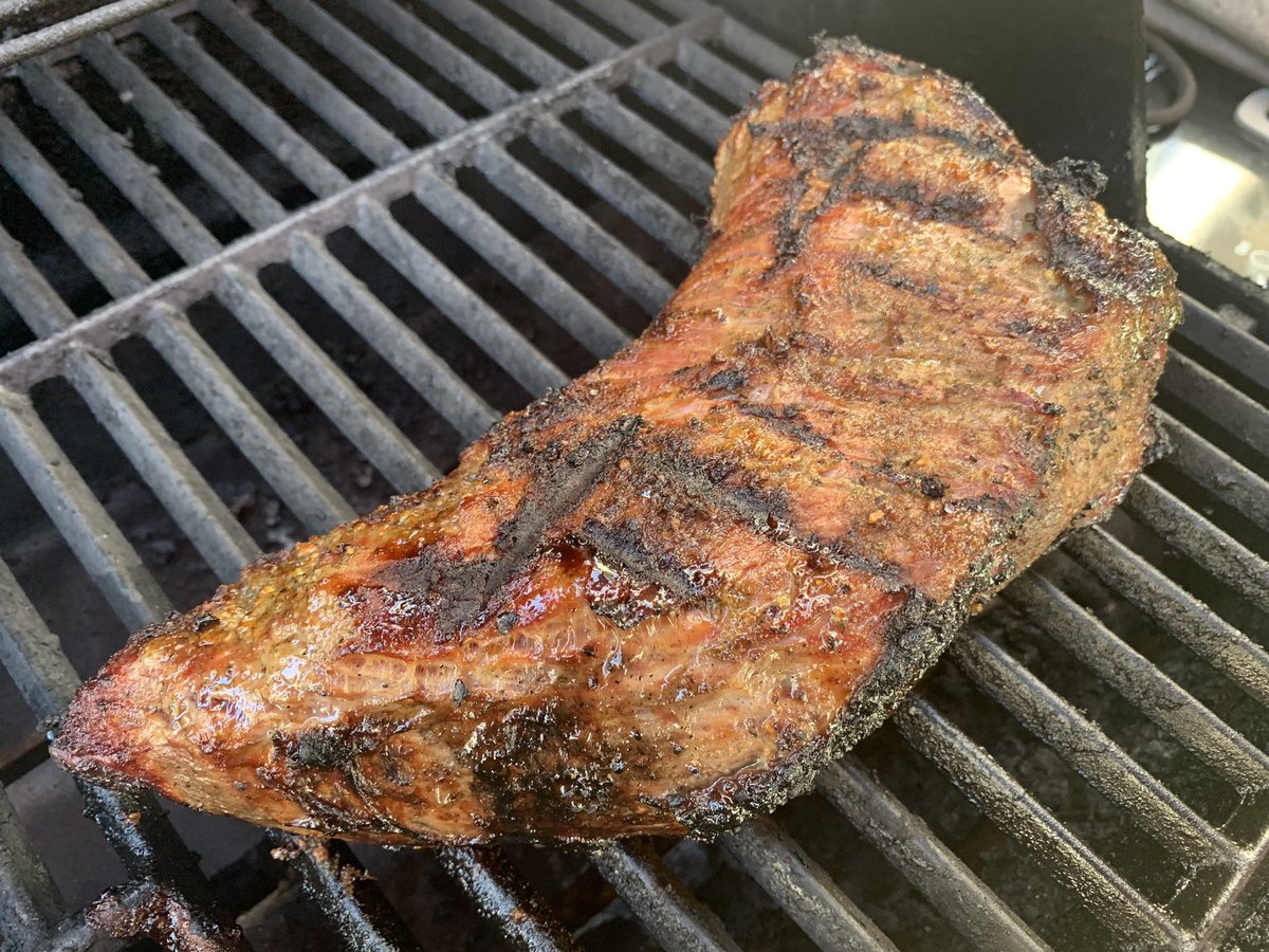FranklinBurris's tweet image. Channeling my inner @ScottRo83866595  ✌️ for this Tri Tip tonight  #realmeat #FathersDay2023