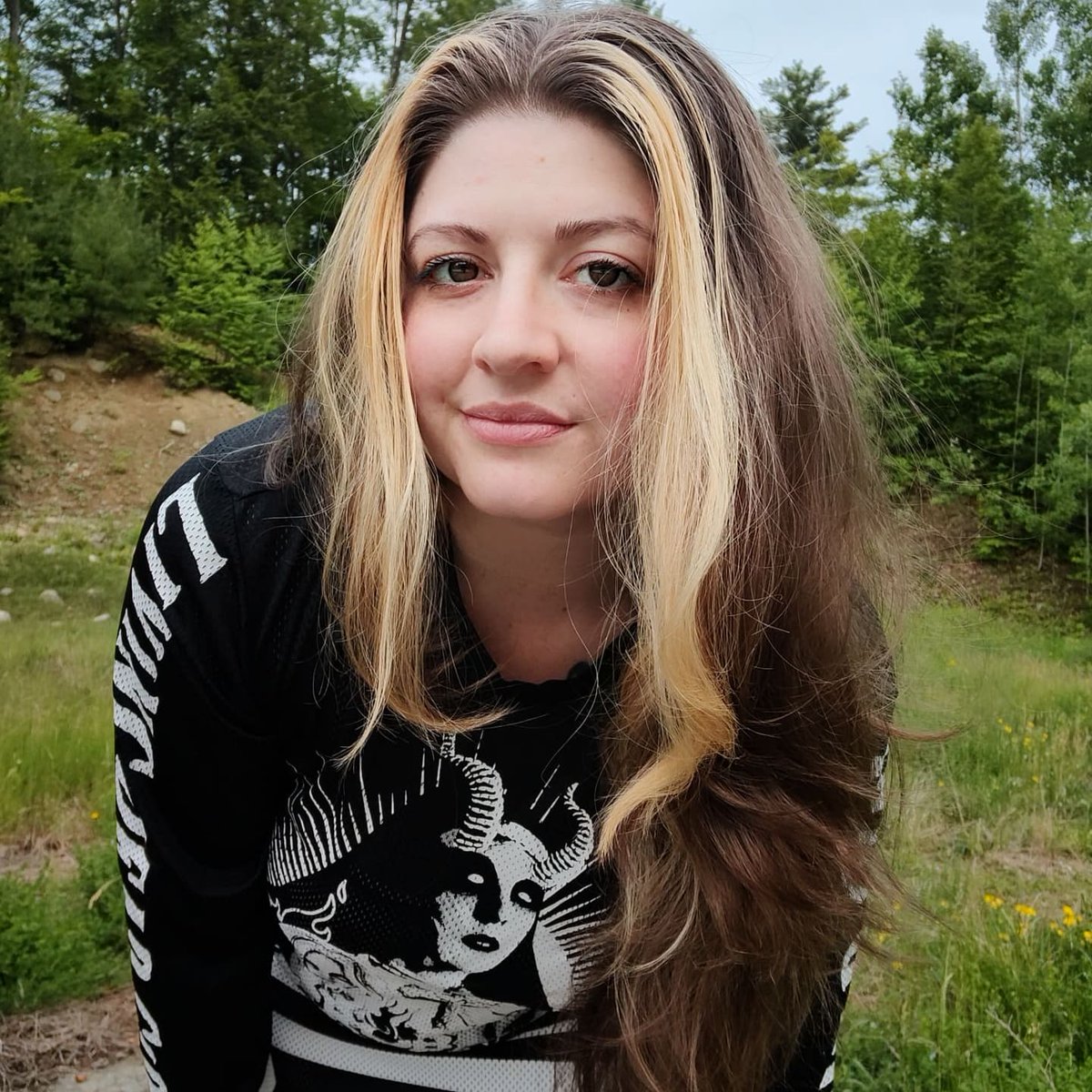IttyXBittyXBrit's tweet photo. When you go for a walk but look #cuteaf

#naturelover #wanderlust #witchvibes #prettyeyesthickthighs https://t.co/1ZgA16PrHt