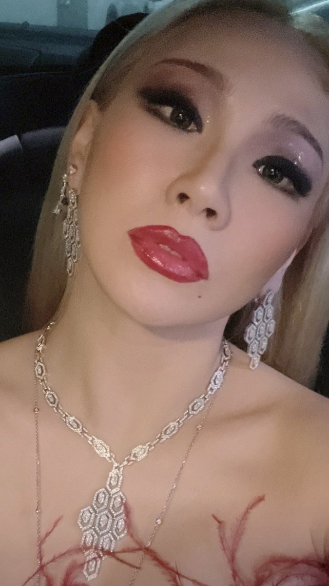 obvio que me puse divina para el #𝑏o𝔭𝔟o𝑝𓈒࣪𝚍e͜͡but y apoyar a estas guapas en el debut del año #𝑤itch様ਓ𝖙rix muchos éxitos.

⠀⠀⠀⠀𐀔   ┈─⠀ ﹙#Chæᥣιᥒ ໋֢ ﹚  ᘘ