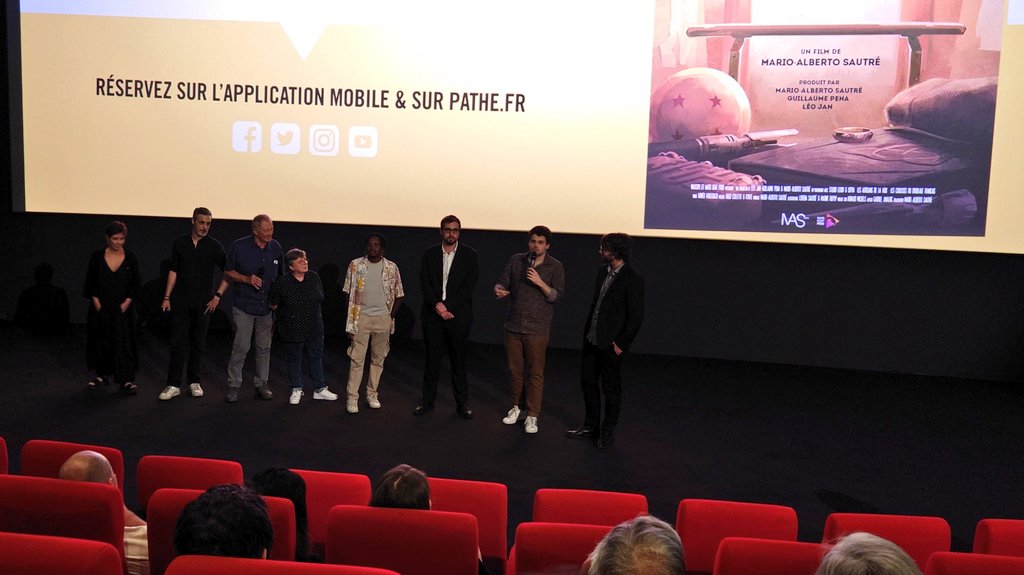 Une bien belle soirée avec le documentaire de <a href="/MarioSautre/">Mario-Alberto SAUTRÉ // MAScope</a> au <a href="/pathefrance/">Pathefrance Takeover POC</a> Beaugrenelle, avec <a href="/Aurelsweg/">Aurel(Le Sweg)</a> à la présentation, et de vrais morceaux de doubleurs comme les immenses <a href="/LecordierB/">Brigitte Lecordier</a>, Benoît Allemane, Dominique Vallée et Adrien Larmande !
