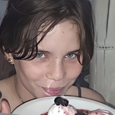 desaparecidaorg's tweet photo. Julia Polo Oviedo tiene 12 años, desapareció el 15/6 en la ciudad de Buenos Aires. Se hizo la denuncia. Por favor compartir, y si la ven avisar #URGENTE a la policía local, o al ☎ 911  

#CABA https://t.co/TcmWLNLhwi