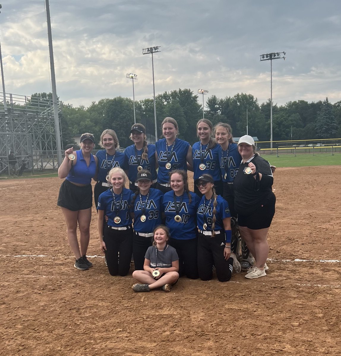 Congratulations to 16U White who took FIRST PLACE in the Platinum bracket of the Eau Claire Fastpitch Classic!🥇🥎 #ISAproud #makeanimpact #softball #champs