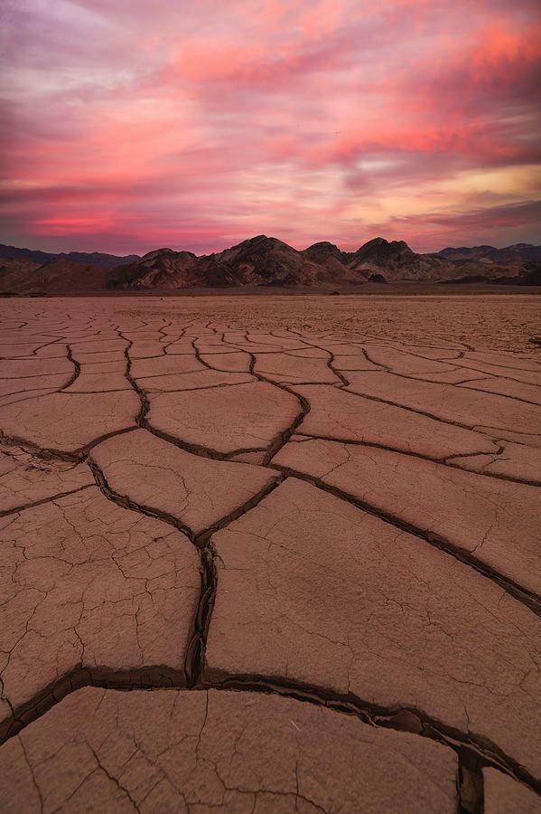 Art for the Eyes buff.ly/3xrs840 #naturelovers #desert #photooftheday #photography #sunset #wallart #saatchiart #FineArtAmerica #fineartphotography #nature #deathvalley