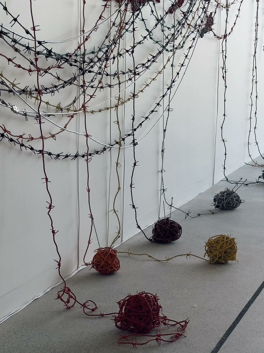 Seeing is not too understandable but the atmosphere of the museum is great
The dream house exhibition on the negative 2 floors is so beautiful😍😍😍