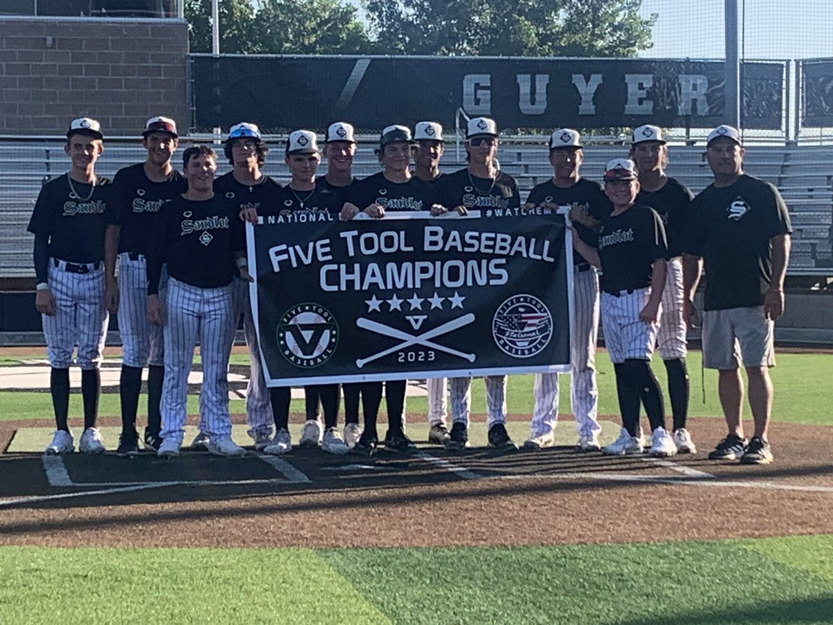 Sandlot_Tulsa's tweet photo. Sandlot 15u Booth stands on top of the @FiveToolTexas Pudge Rodriguez World Classic! 

6-0 on the weekend! 

#sandlotfam https://t.co/9IEFtU6y4c