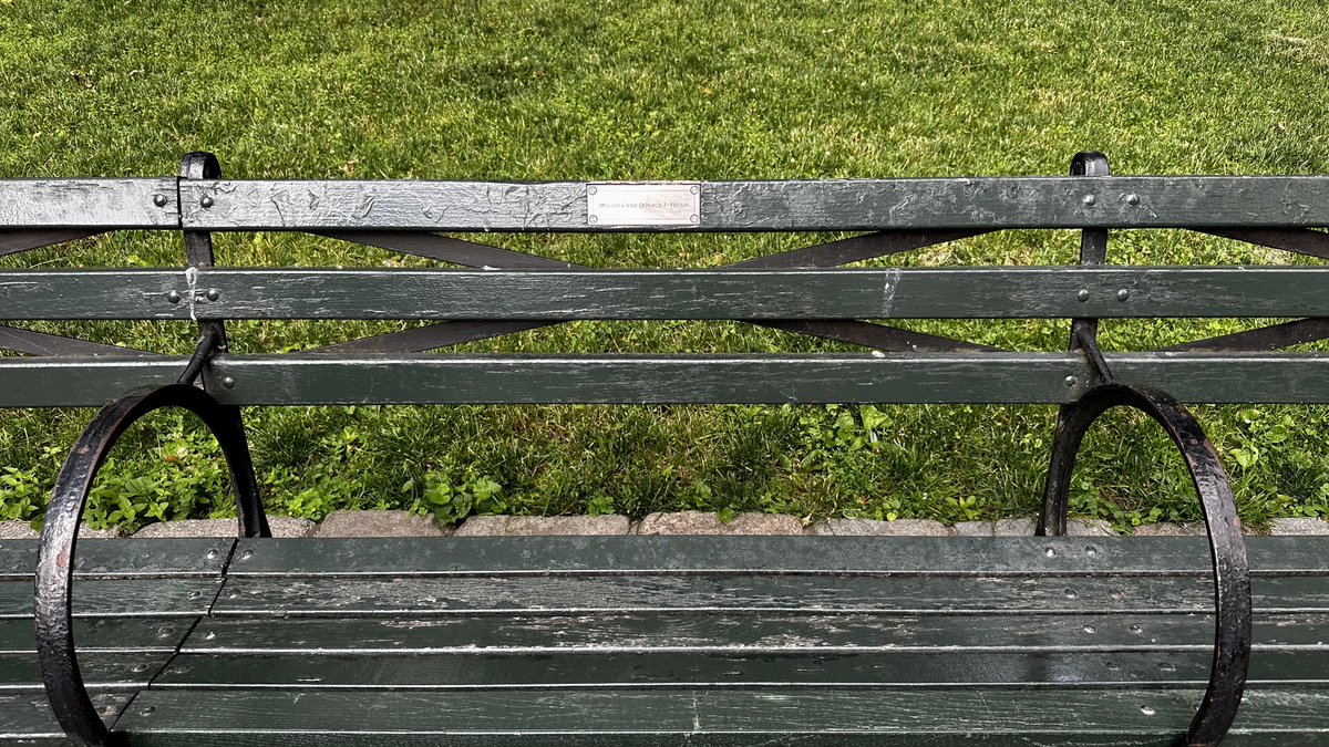 Michael Eisen tweet media