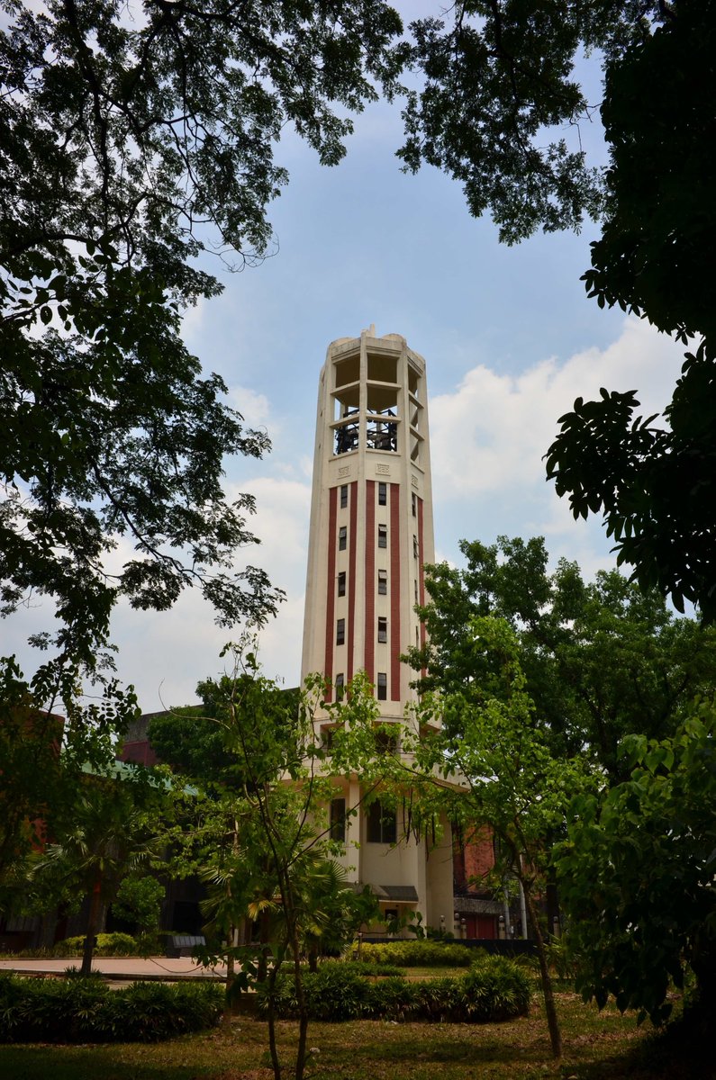 @Sam_Alexandra23 The Carillon (bell tower) at the University of the Philippines-Diliman (Diliman, Quezon City, Philippines), standing up straight 😁
Hope this passes muster for the #StandupStraightSunday theme.
Thank you 🙏📷😀