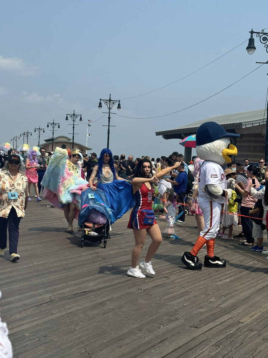 RandomRoman89's tweet image. 