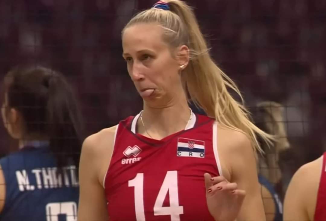 STEELHRART's tweet photo. #VLN #วอลเลย์บอลหญิง #Croatia ทำหน้าทำตา!!!!!! https://t.co/9NTzkSoNQV