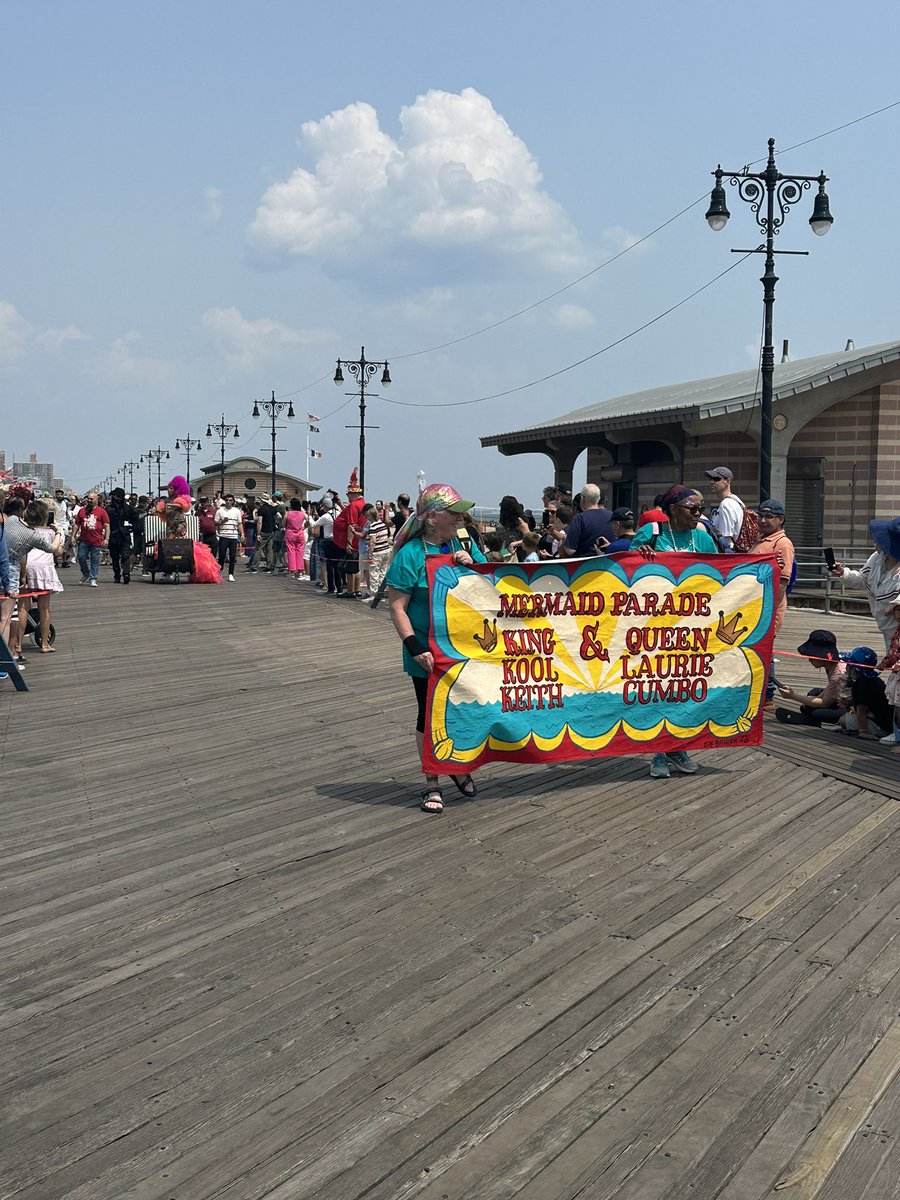 RandomRoman89's tweet image. Coney Island mermaid day 2023