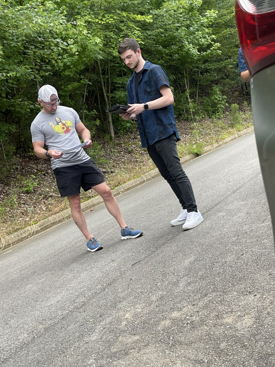 When your bosses neighborhood lights up for fiber you set up in his front yard!!! #SundayFunday 10 New Fiber, 3 Fiber Migrations on Sunday!!!!🤪🤪 <a href="/Farzad_Farokhi/">Farzad Farokhi</a> <a href="/DianaUlloa4444/">Diana E Ulloa</a> @iamericlang