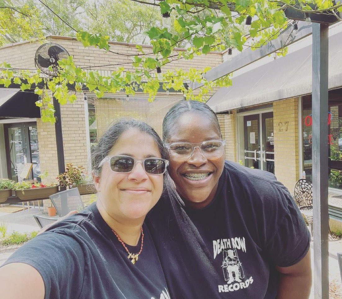 VoteMikaCHS's tweet photo. @sairasameerarao meeting you was the highlight of my week! ✨ Thank you for your advice, tips, empowering words and support! The world needs fighters like you! 🙏🏾🙌🏾 https://t.co/xAGLapvWGh