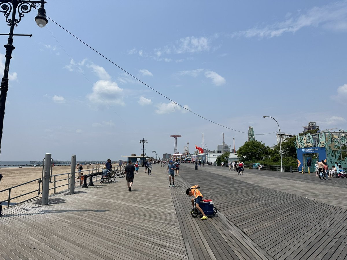 RandomRoman89's tweet image. Coney Island