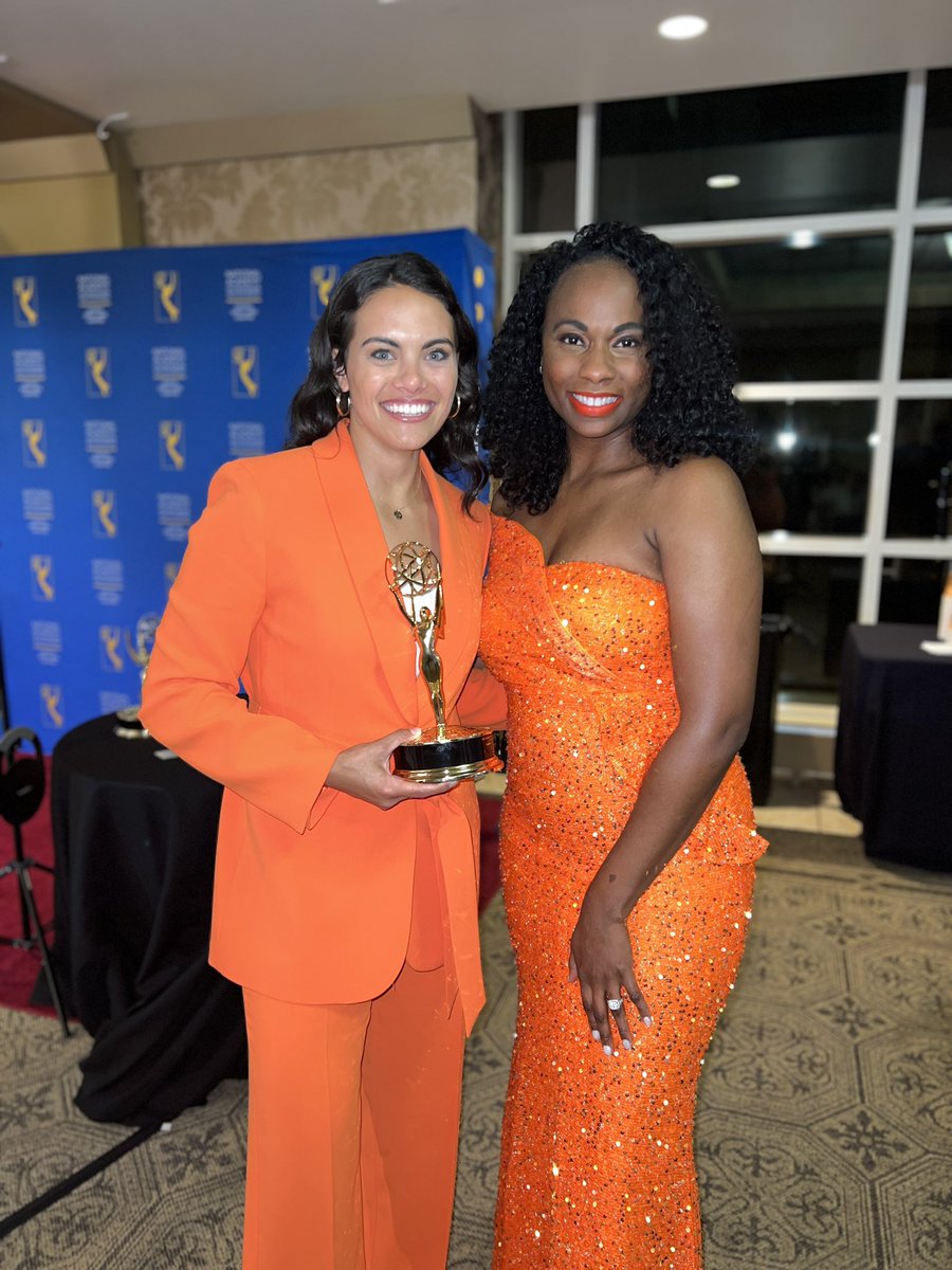 taylorbrucktv's tweet image. #mandarinoranges 🍊🧡😆 @CGousman @GreatLakesEmmys