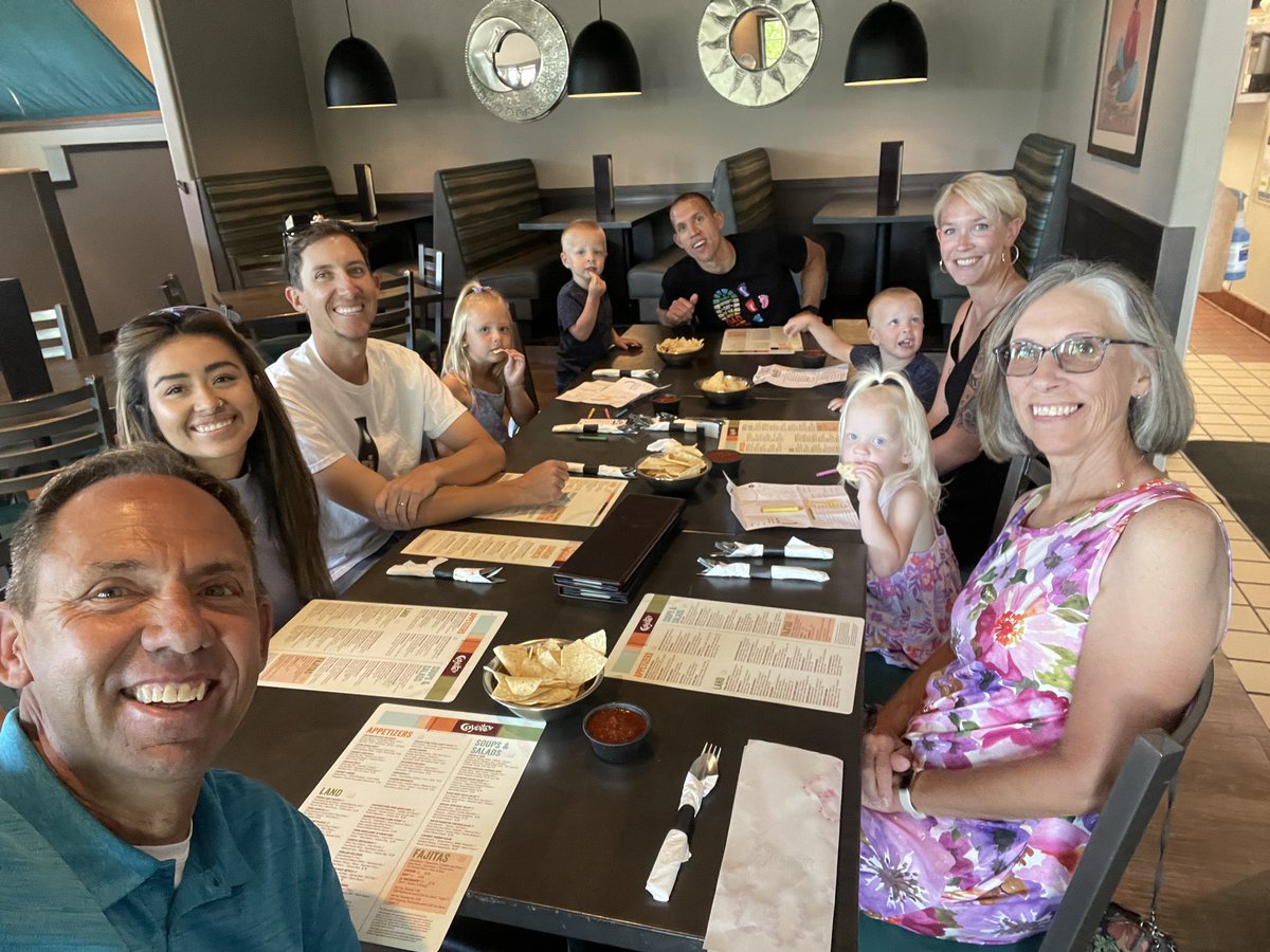 alan_agibson's tweet photo. GIBSON - PARTY OF 10! Celebrating Father’s Day with Amy, our boys, their spouses and the grandkids. So lucky, so fortunate, so blessed! https://t.co/sKj7rikZrf
