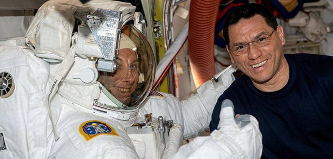 #NASA astronauts conduct #spacewalk to add #solararray to #ISS

upi.com/Science_News/2…