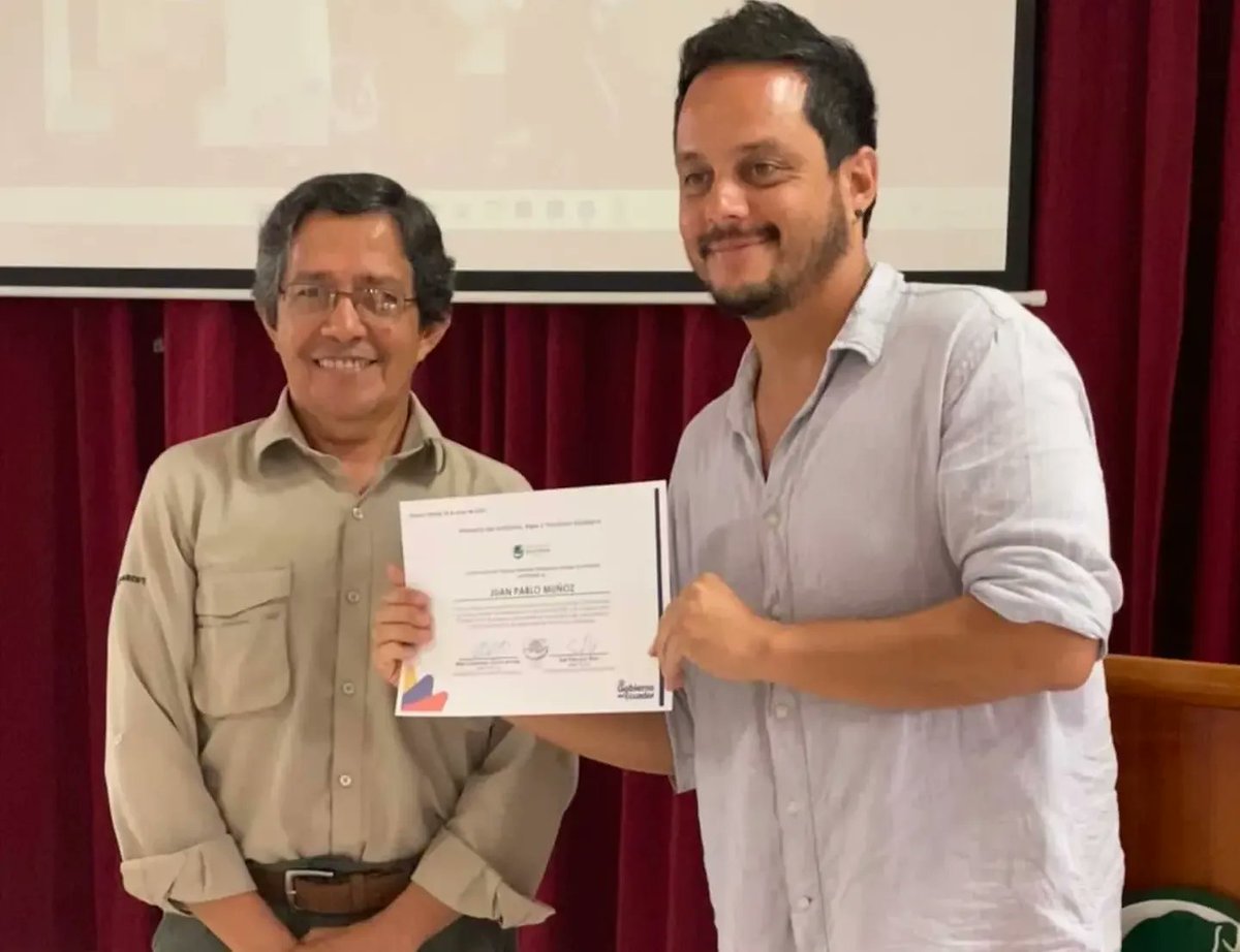 GSCGalapagos's tweet photo. 🐢 #Noticia | En el marco de la celebración del Día Mundial de la Tortuga Marina, el Parque Nacional Galápagos llevó a cabo el 2.º Simposio Conservando la Tortuga Marina en la Isla Isabela el pasado viernes 16 de junio.

🧵 https://t.co/fzsWE4qJ9M