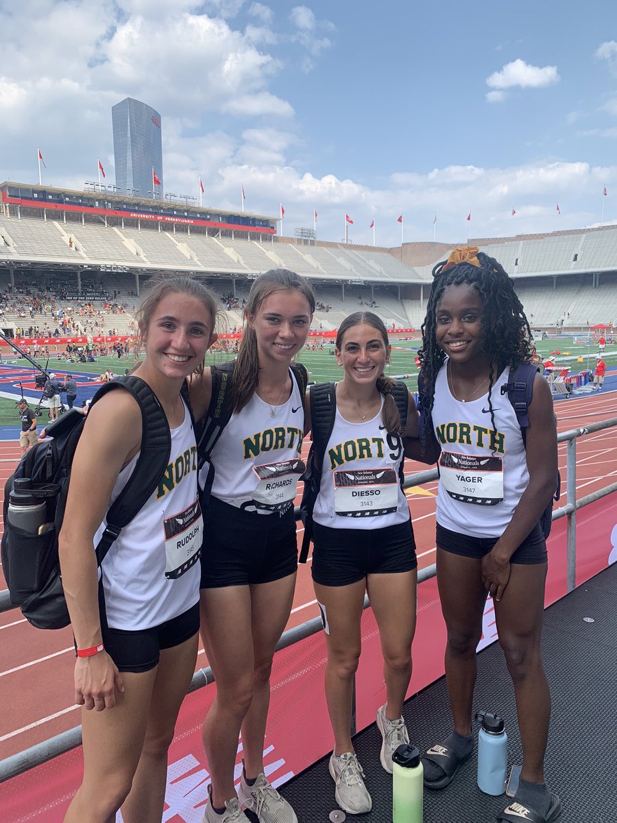 North Girls Running tweet media