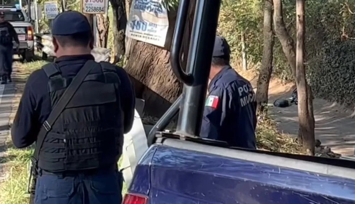 lopezdoriga's tweet photo. La autopista México - Cuernavaca es una pasadilla. Cuando no son los motociclistas, son los secuestros y ahora dejan una bolsa con restos humanos.

Y nadie hace nada.

https://t.co/gQlDGSB00c https://t.co/dtmy8OfMtE