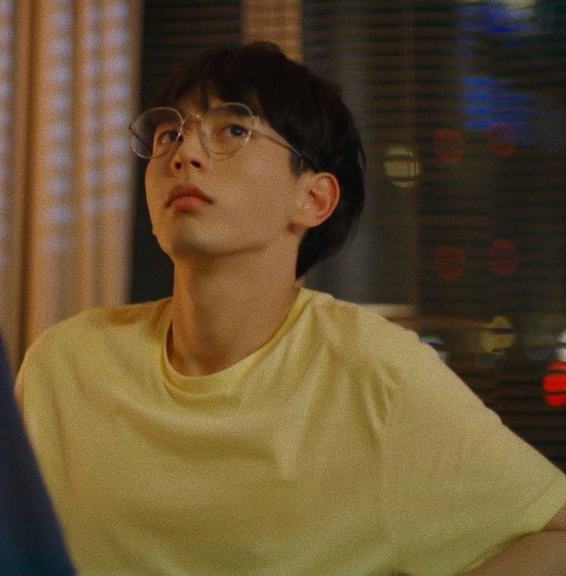 kaopoompat's tweet photo. obsessed with me?                   all my life. https://t.co/ndnf9RoJPw