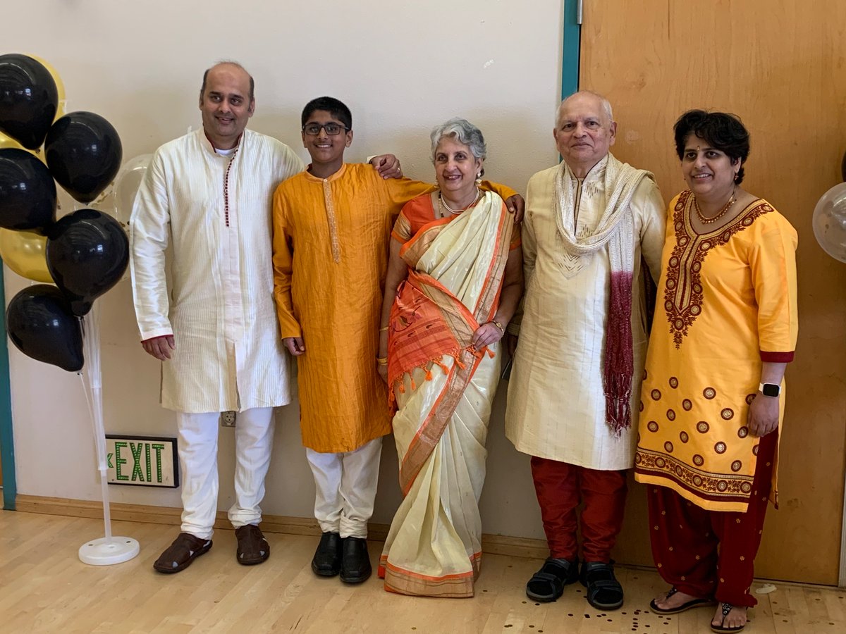 Growing up with two very different cultures has been both a blessing and a challenge. Mais je compte chanceuse de maintenir un lien fort avec ma famille indienne.