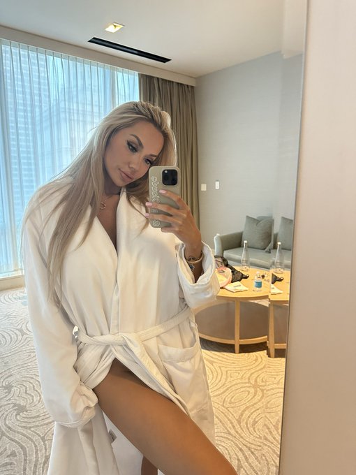 hi 🤍 https://t.co/9s5BGFg7mm<a href="/tag/claudeafterdark"class="tags"><span>#claudeafterdark</span></a>