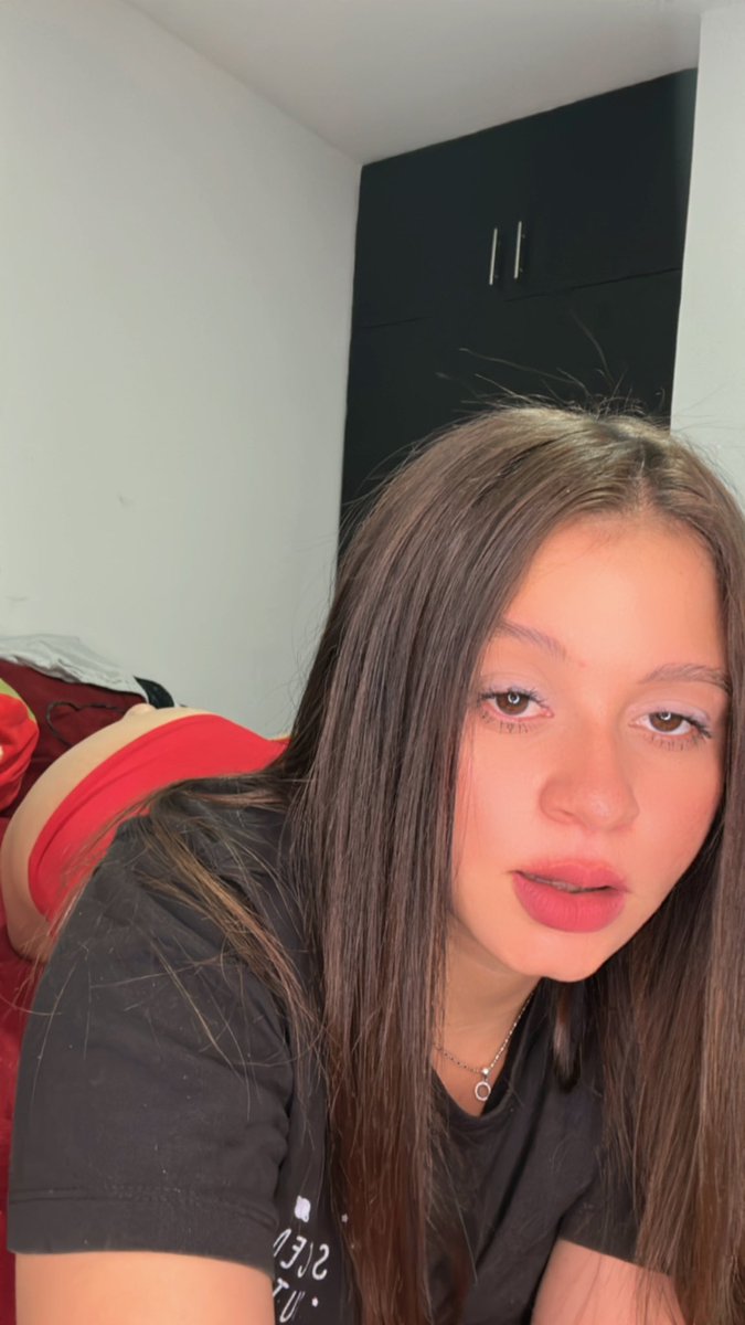 Lynn Rose on Twitter: "Que hacen cuando tienen ganas de coger y su marido no está? Ayuda 🥺 #