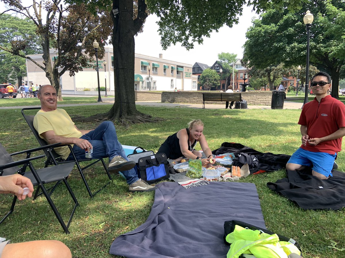 Our work is done- 4 hours of rides in 4 trishaws and 2 other special bikes- time to pack up and relax.  Thanks Jane for the beautiful salads.  Til next  time.