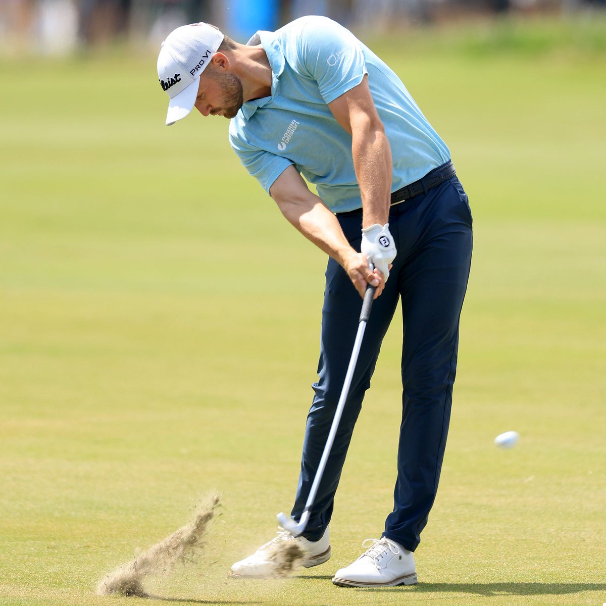 FootJoy's tweet photo. Stole the Show. 🍿

Wyndham Clark  is a major champion for the first time in his career. 🏆

The 29-year-old emerged victorious at this week’s #USOpen. 🇺🇸

Congratulations, Wyndham! 🍾

#FJPremiereSeries #ModernClassic #PureTouch https://t.co/WIz9qgqxep