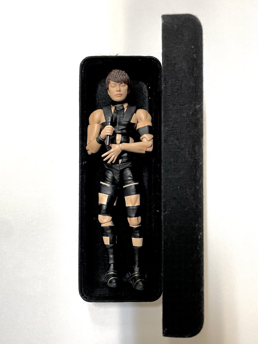 400いいね超えてる！
ありがとうございます！！
昨日職場の友人に見せるためにメガネケースに入れて運びました。
サイズピッタリ！持ち運びにおすすめです！ https://t.co/p4dDjS7BVJ