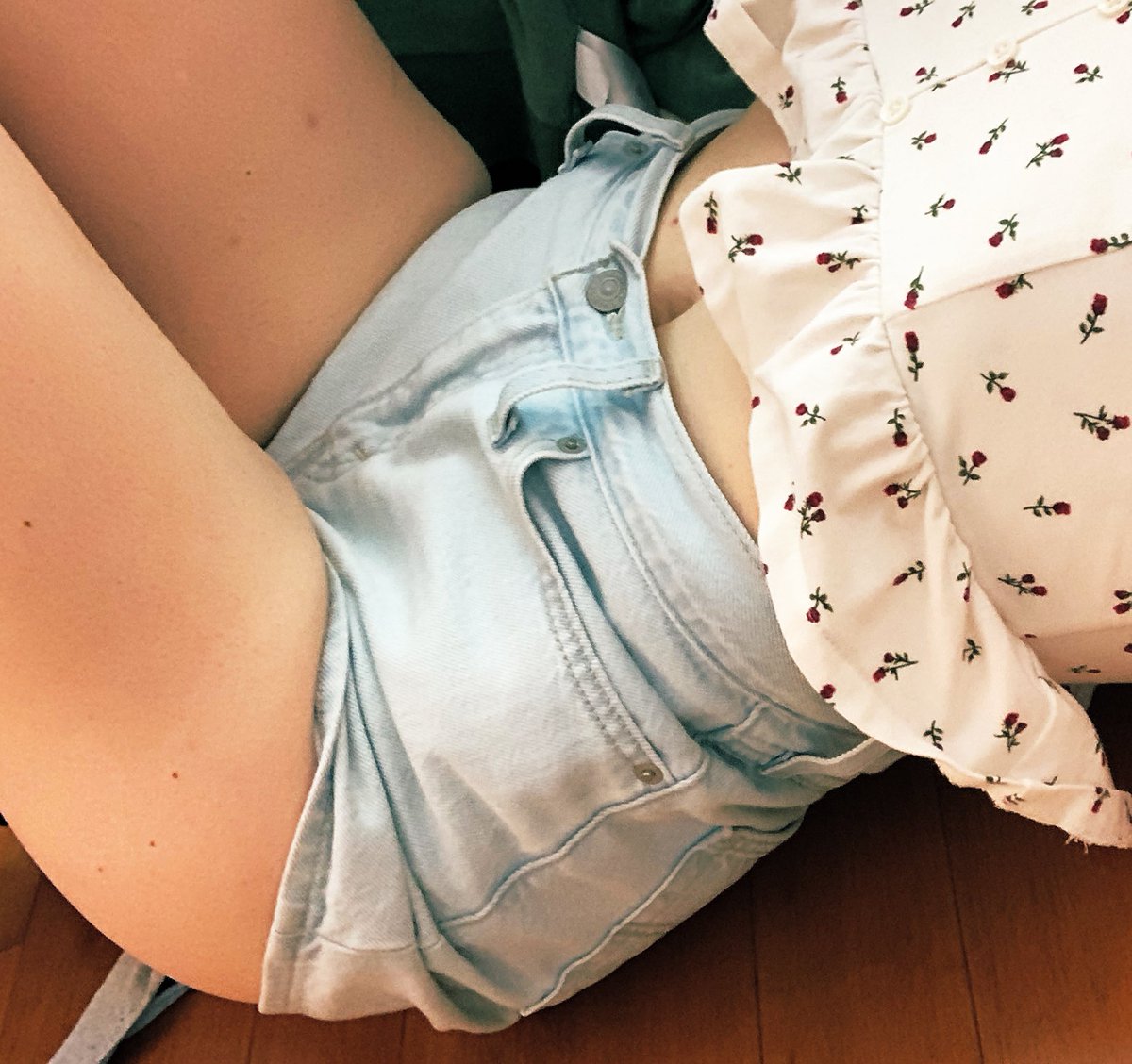 champignonnom's tweet photo. So happy it’s cute outfit weather 🥰 https://t.co/7oniMdJWc8