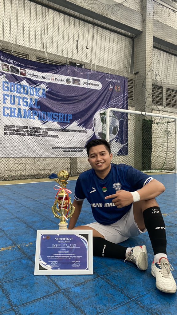 Sam_Bogez87's tweet photo. اَلْحَمْدُ للَّهِ رَبِّ الْعالَمِينَ

04-06-23
#futsal #gordukafutsalchampionship #yogyakarta #ikpmmalangfc #malang https://t.co/X5AqnQM6cR