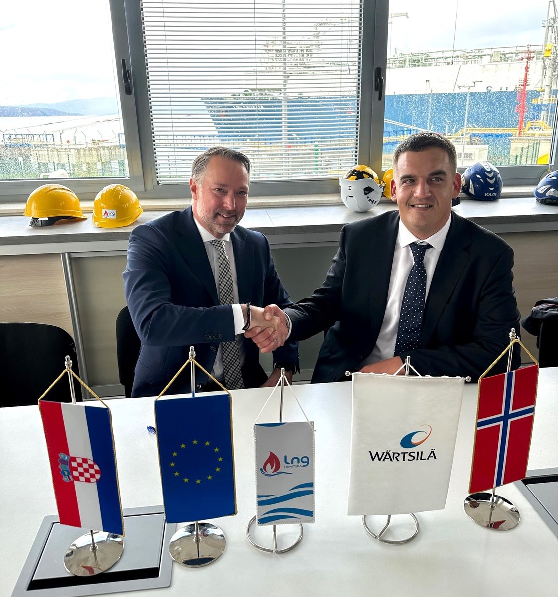 #HotOffThePress - We are delighted to extend the capacity of the #regasification system installed onboard the ‘LNG Croatia’ with a new regasification module. wartsi.ly/3peJhyD

#GasSolutions #regasification #LNG