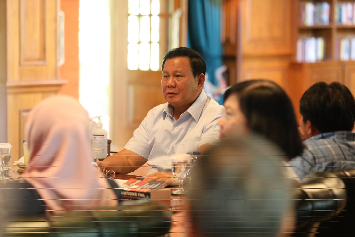 Selamat pagi tweeps, awali pagi yang cerah ini dengan berdoa. Selamat beraktivitas, tetap semangat dan salam #IndonesiaRaya